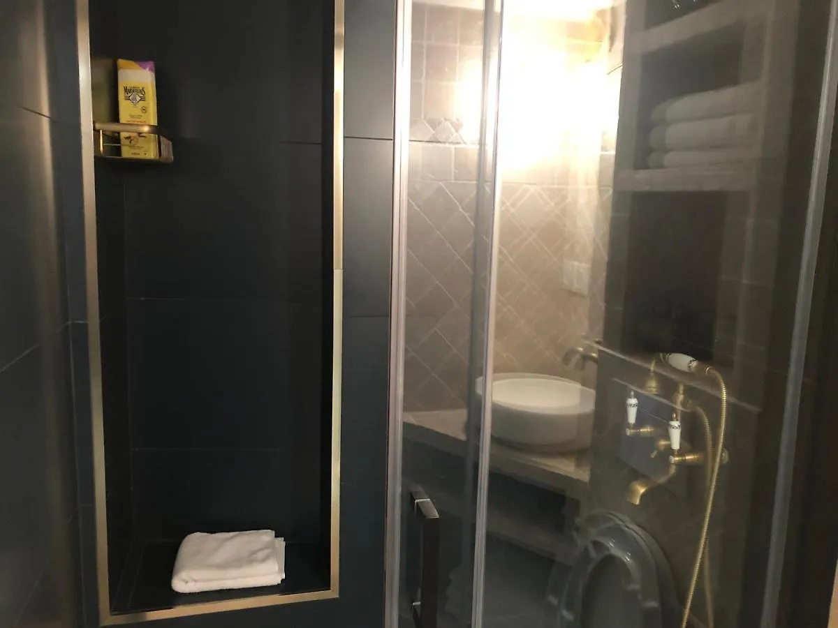 Quartier D'Emily In Paris Apartment France
