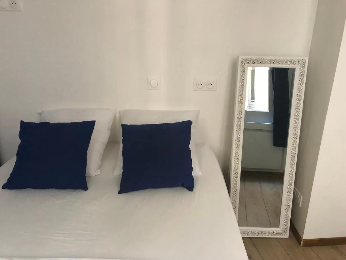 Quartier D'Emily In Paris Apartment 0*,